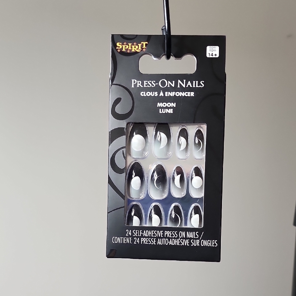 Spirit Moon Black and Silver Press-On Nails